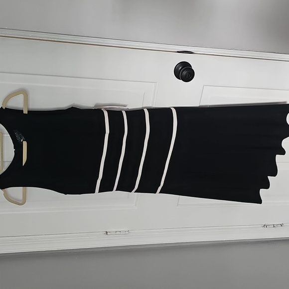 Ralph Lauren Black Dress with White Accents Size 6 - Picture 6 of 7